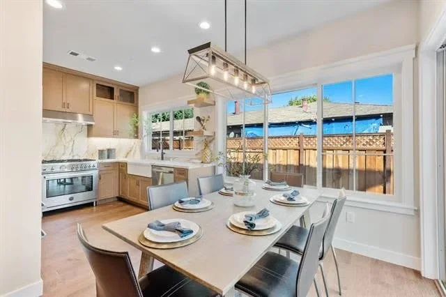 Dining area at 509 E. McKinley Avenue